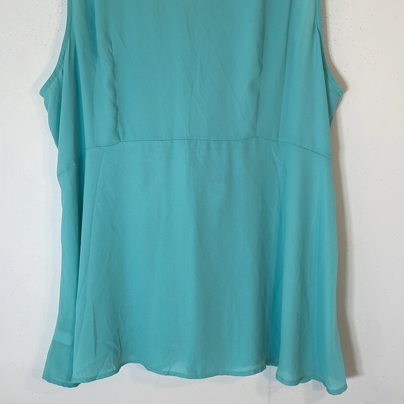 NWT. Torrid 4X Peplum Georgette Button Front Tie-Front Blouse. - Picture 12 of 12